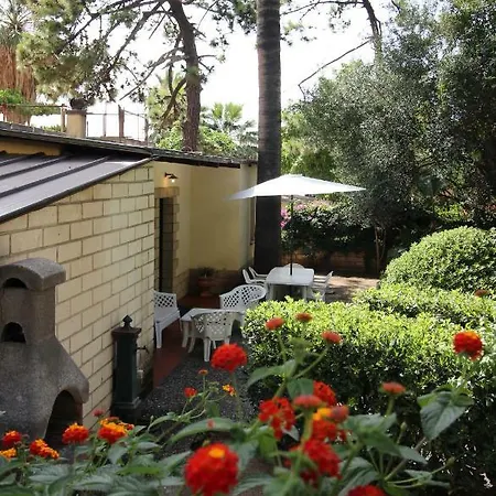 Villa Green House *